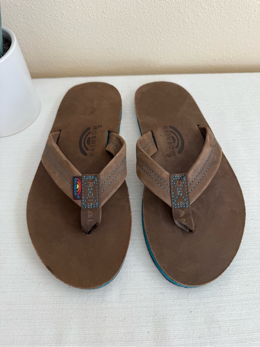New Rainbow Brown Leather Flip Flop Sandals with Teal Midsole - Picture 2 of 12